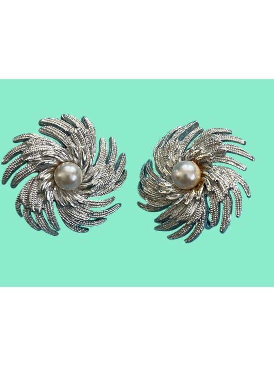 Sarah Coventry Jewelry - Vintage Sarah Coventry Silver-Tone Swirl Clip-On Earrings With Faux Pearl Center